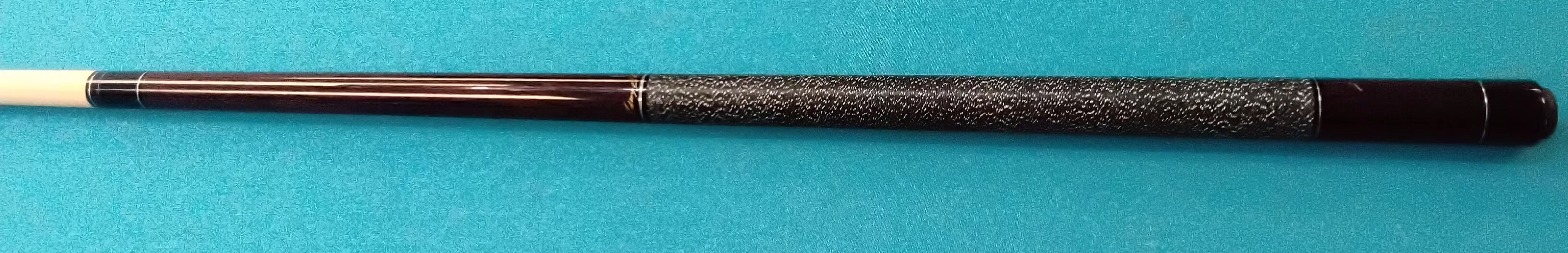 Jerry Oliver (2 Shafts, 1 butt) - CONSIGNMENT CUE - Used